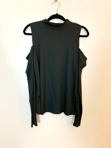 Dionne Cold Shoulder Top Plus